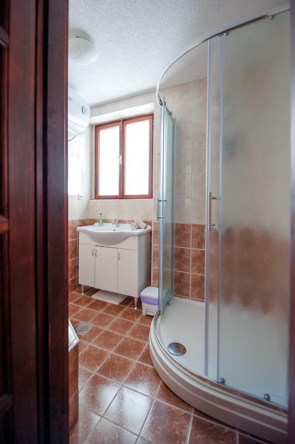 Studio Apartment Grisia ロヴィニ エクステリア 写真